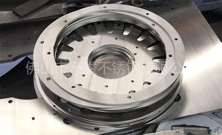 激光切割讓法蘭連接你我 合作共贏！