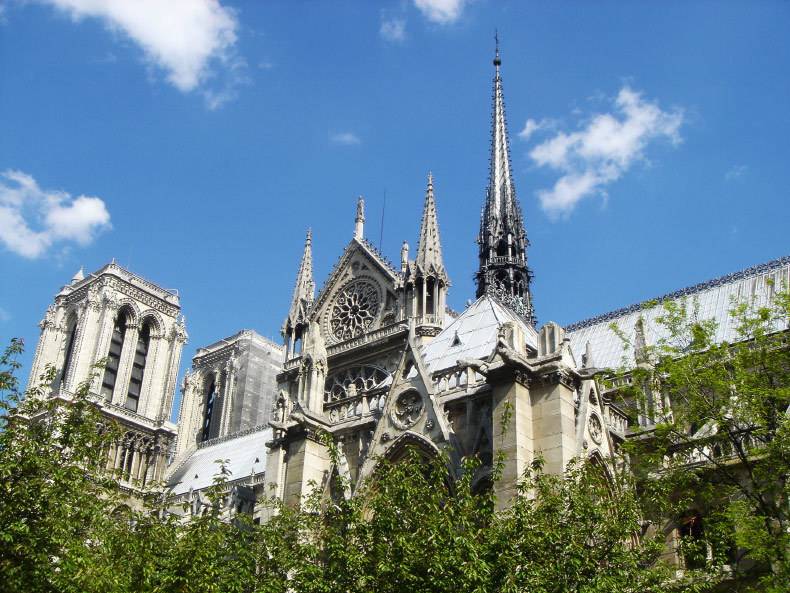 【豪峻】激光切割加工廠家—圣母院終極“滅火器”