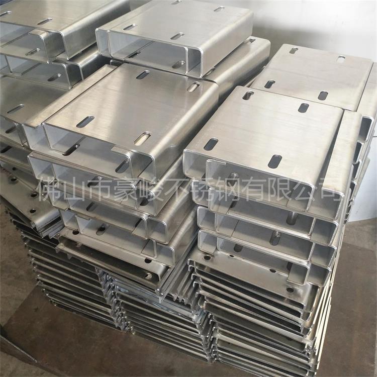 專業(yè)不銹鋼剪折彎加工定制工廠，質(zhì)量保證，交貨準(zhǔn)時(shí)！