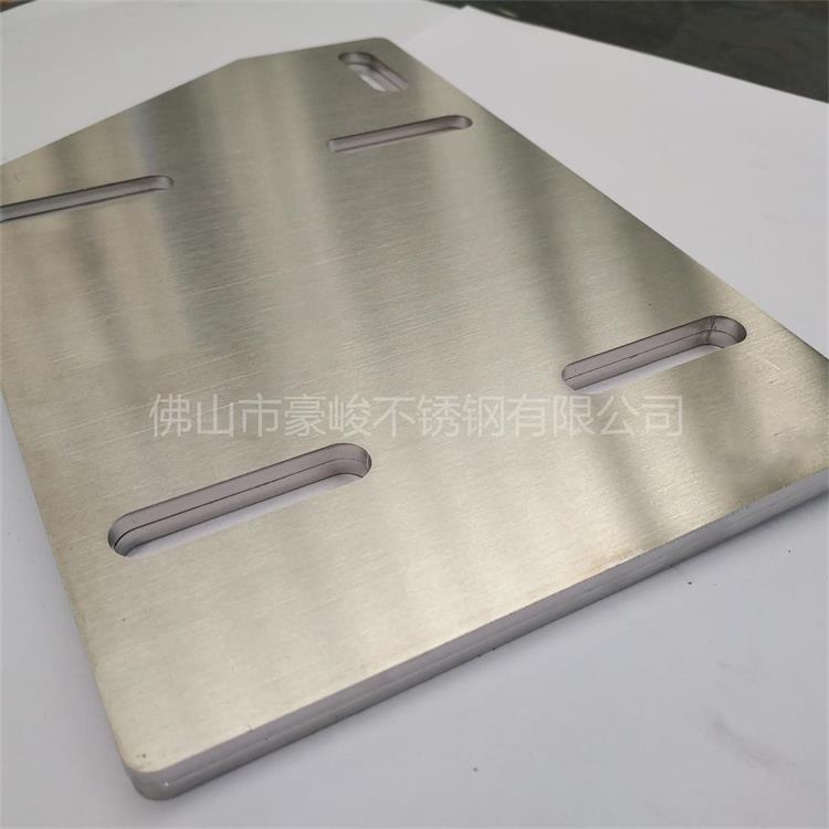 18年鈑金加工資質(zhì) [豪峻]專業(yè)不銹鋼板激光切割加工定制