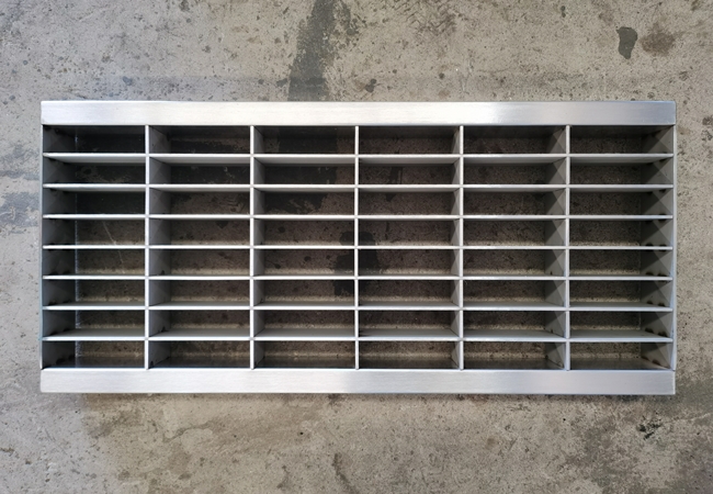 普遍應(yīng)用在城市污水處理中的不銹鋼格柵，它的優(yōu)勢是什么