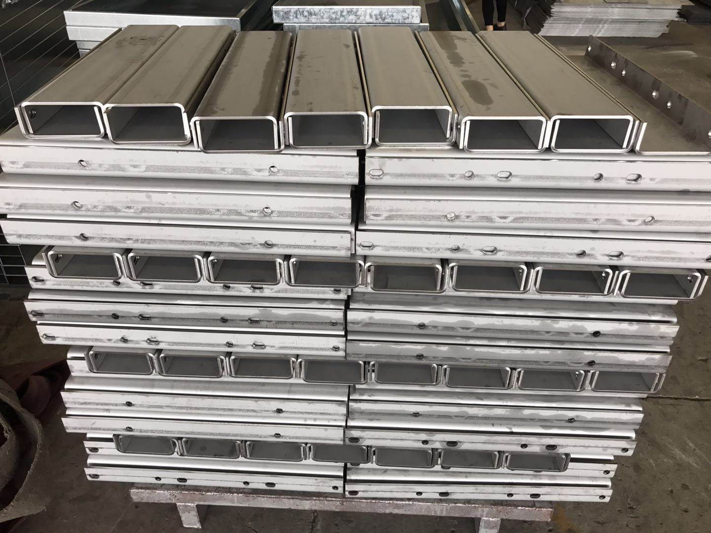 導(dǎo)軌折彎加工 導(dǎo)軌折彎加工